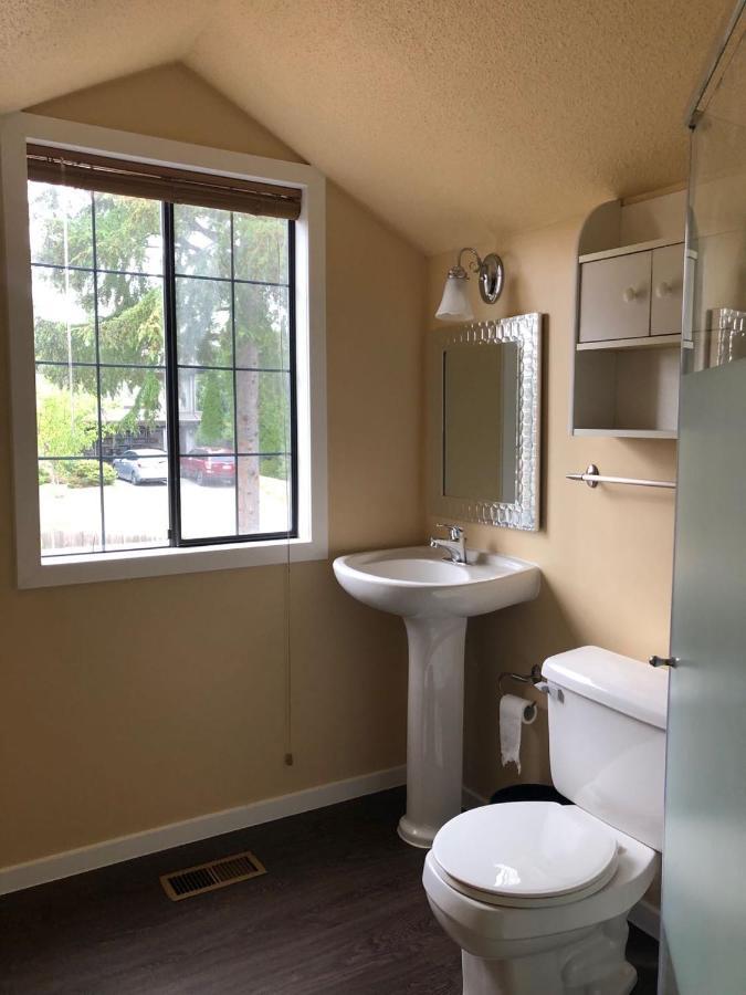 Jason House - Immaculate Suites In A Quiet Seaside Neighbourhood Near Uvic Виктория Экстерьер фото