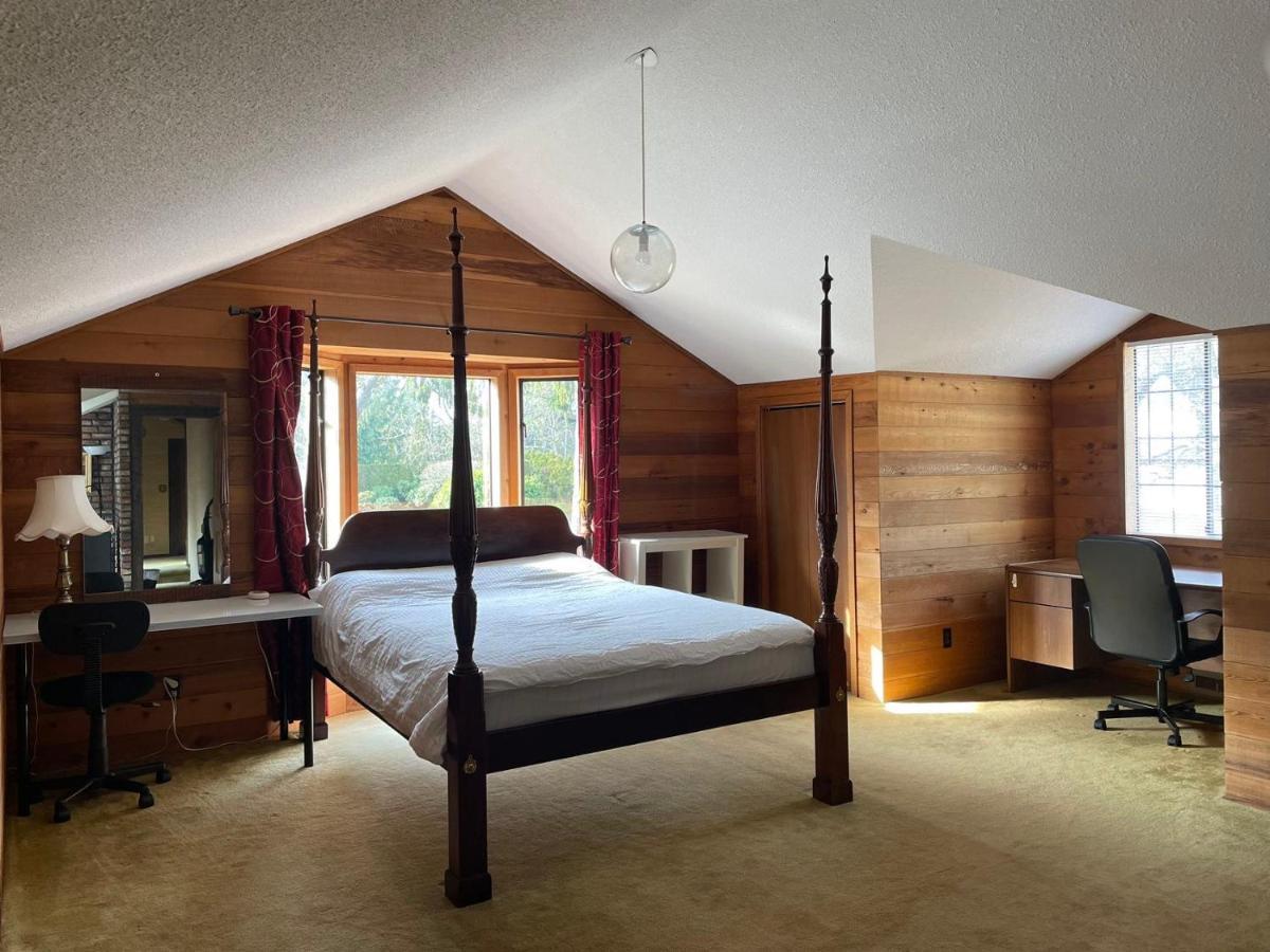 Jason House - Immaculate Suites In A Quiet Seaside Neighbourhood Near Uvic Виктория Экстерьер фото